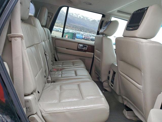 Lincoln Navigator Image 12