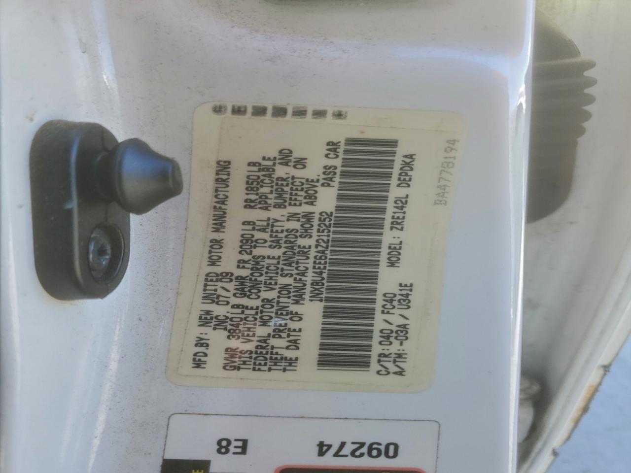 Toyota Corolla Base Image 2