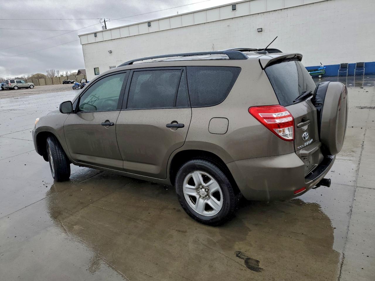 Toyota RAV4 Image 9
