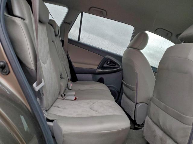 Toyota RAV4 Image 12