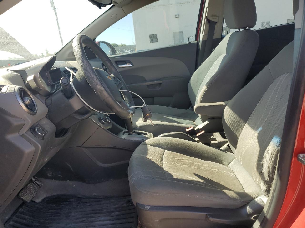 Chevrolet Sonic Lt Image 11