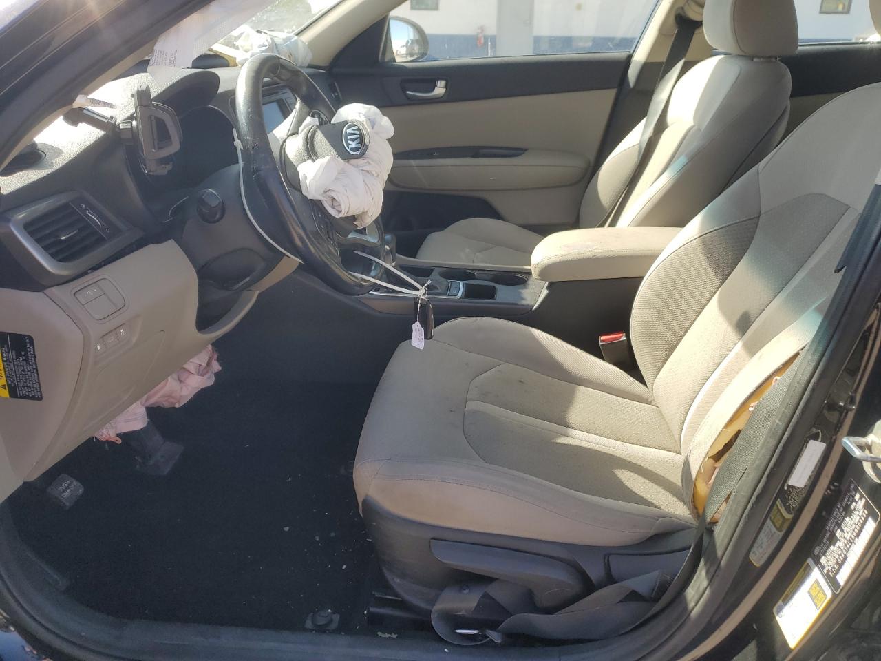 Kia Optima Lx Image 8