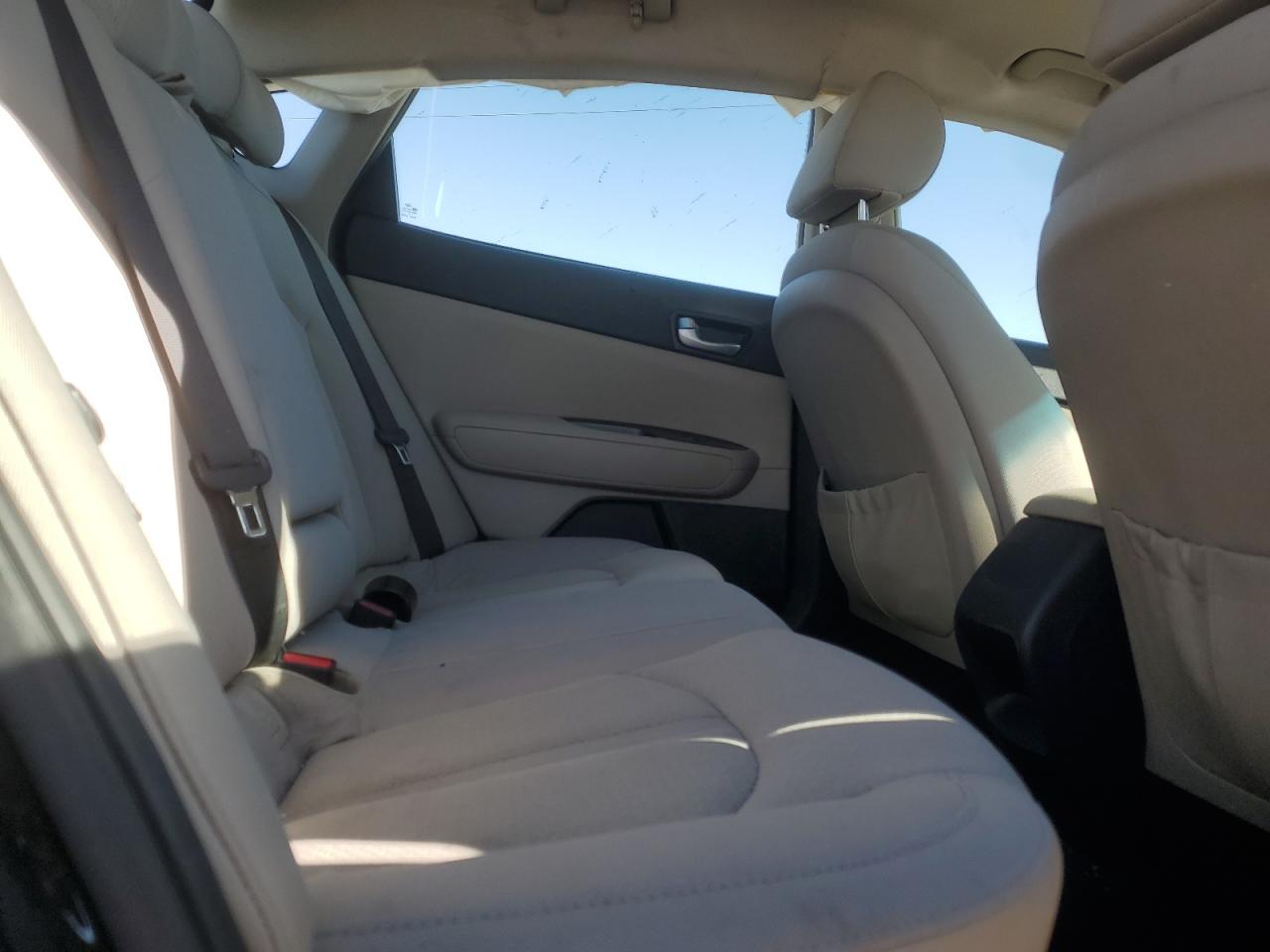 Kia Optima Lx Image 13