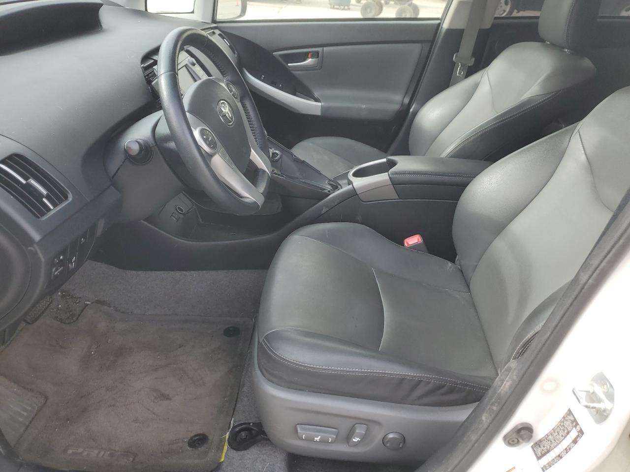 Toyota Prius Image 2