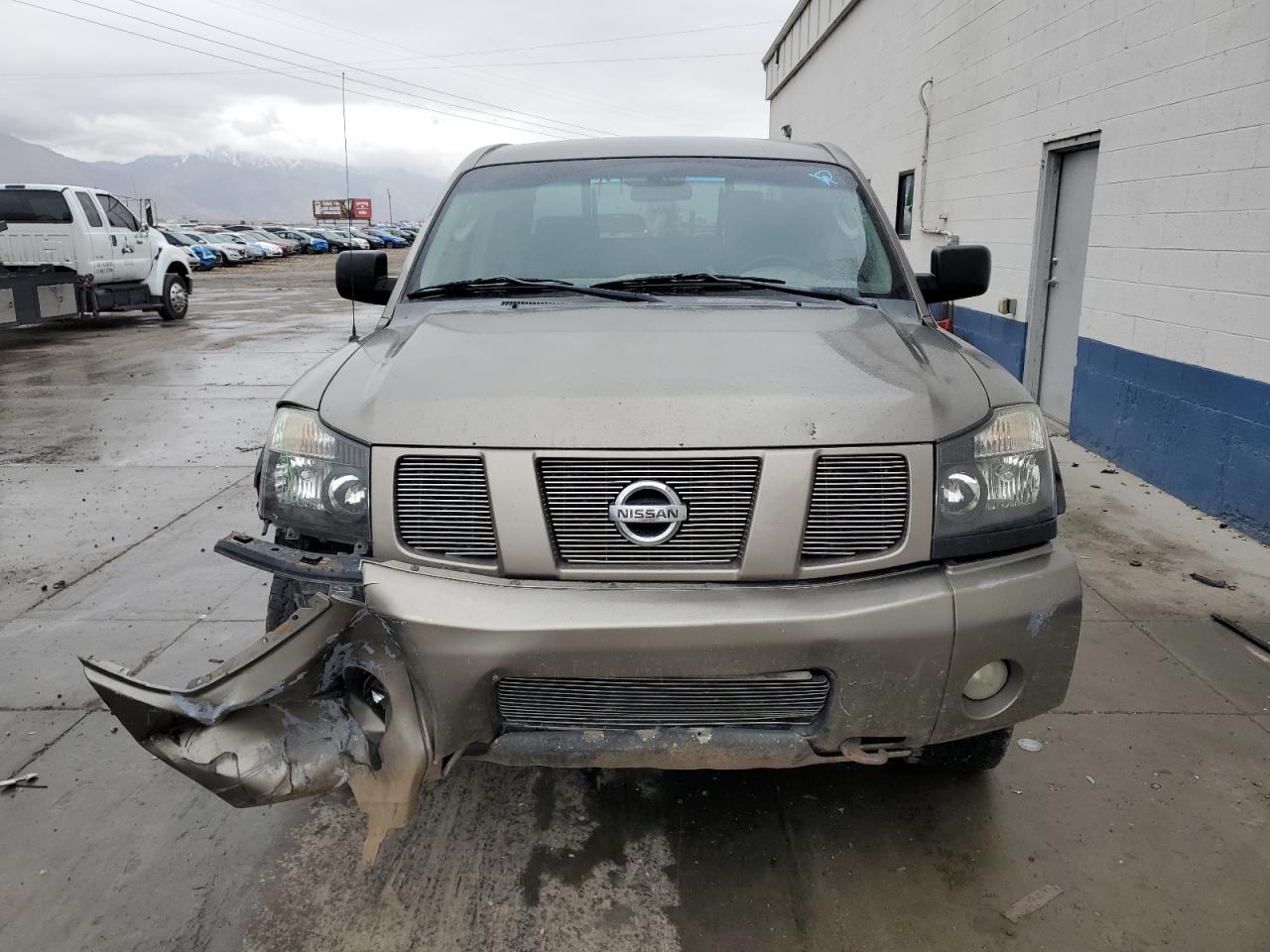 Nissan Titan Xe Image 10