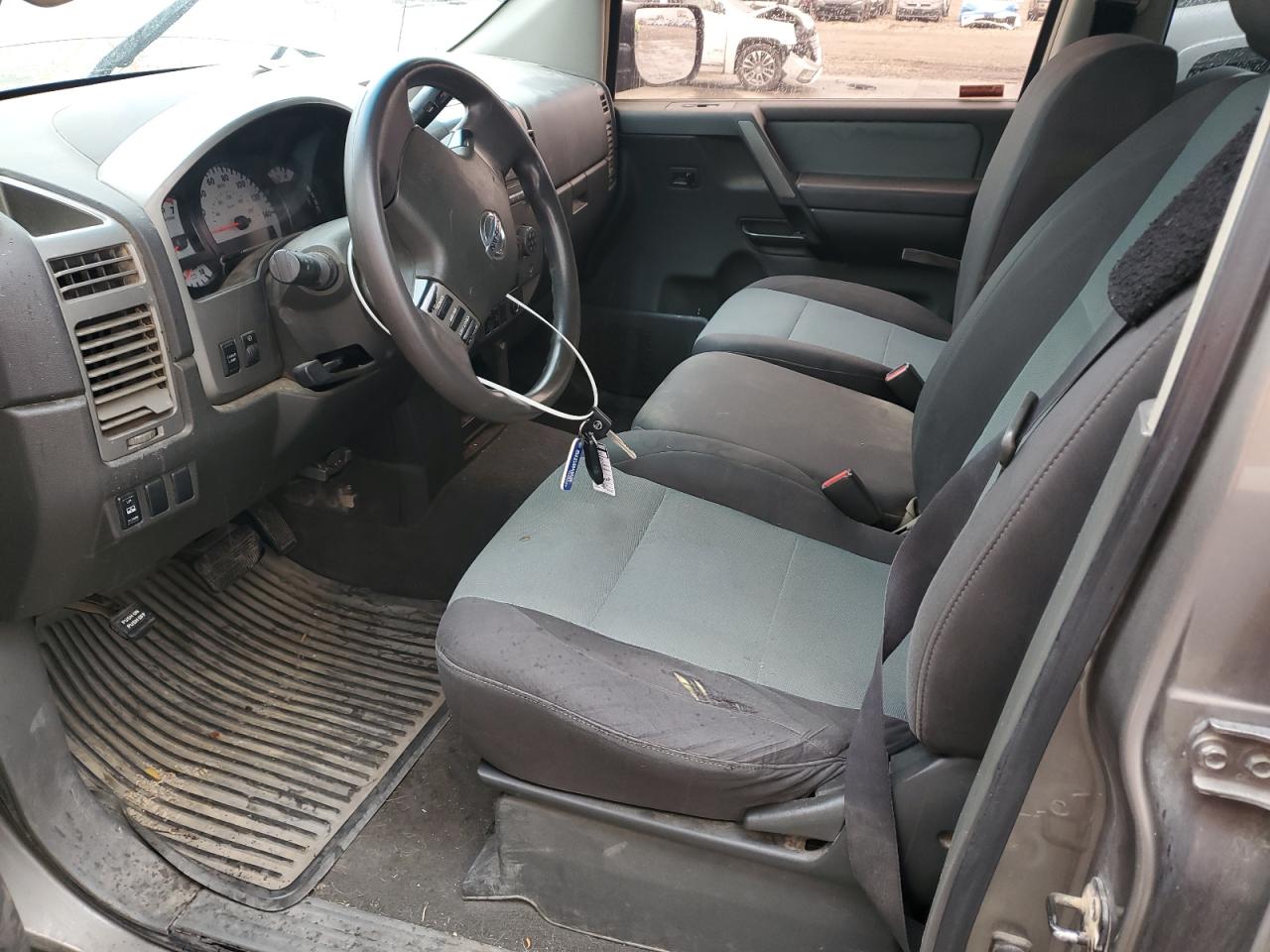 Nissan Titan Xe Image 12