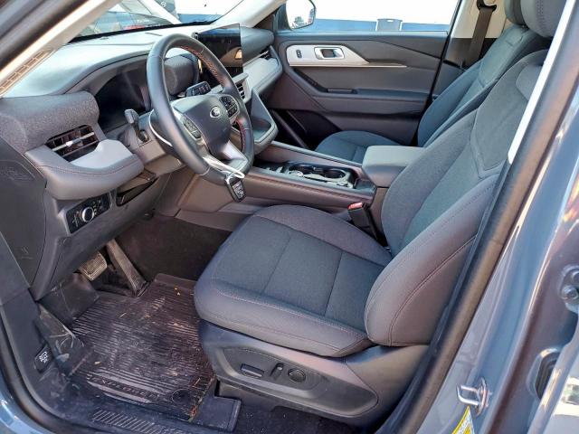 Ford Explorer Active Image 11