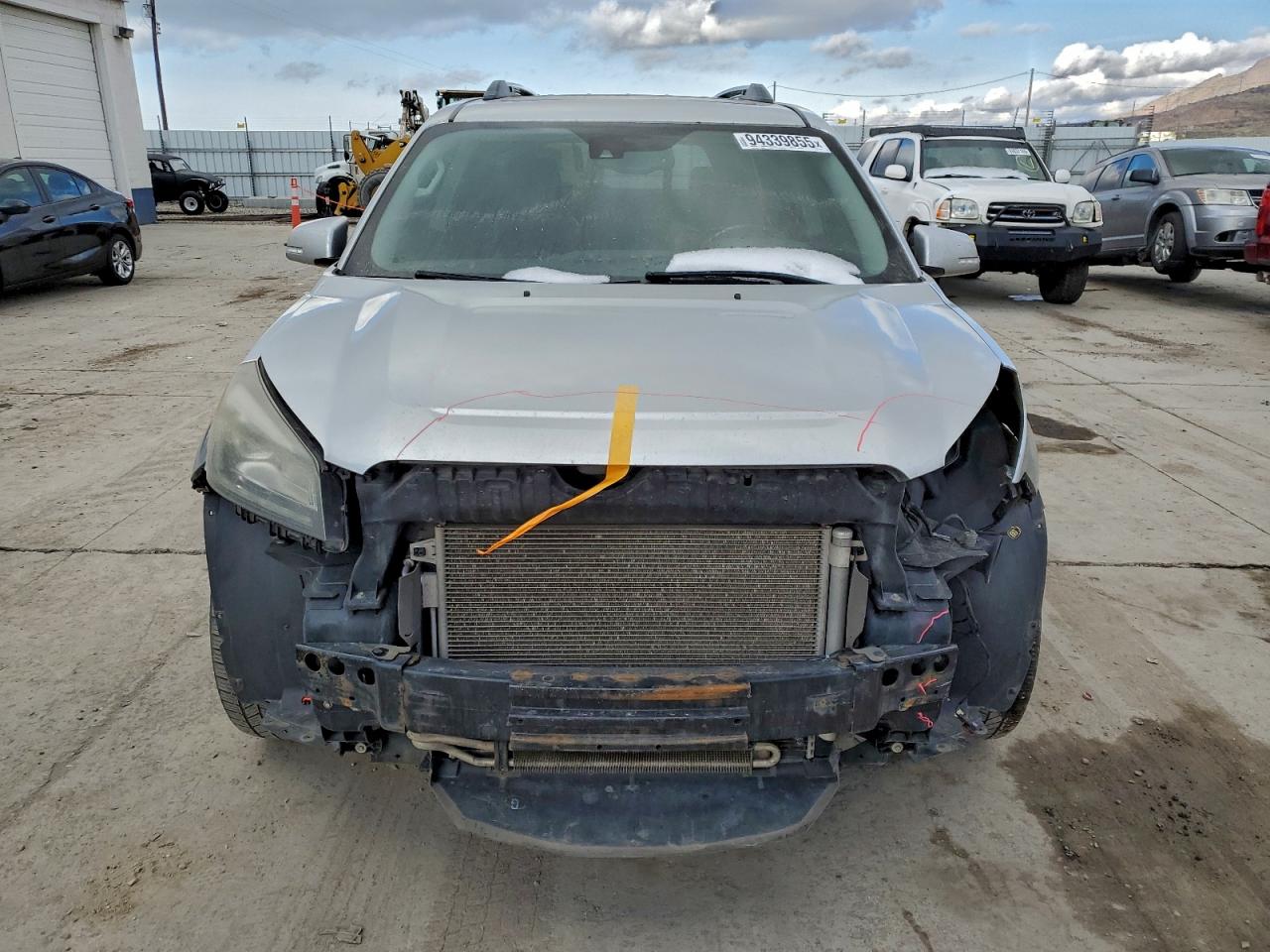 GMC Acadia Denali Image 13