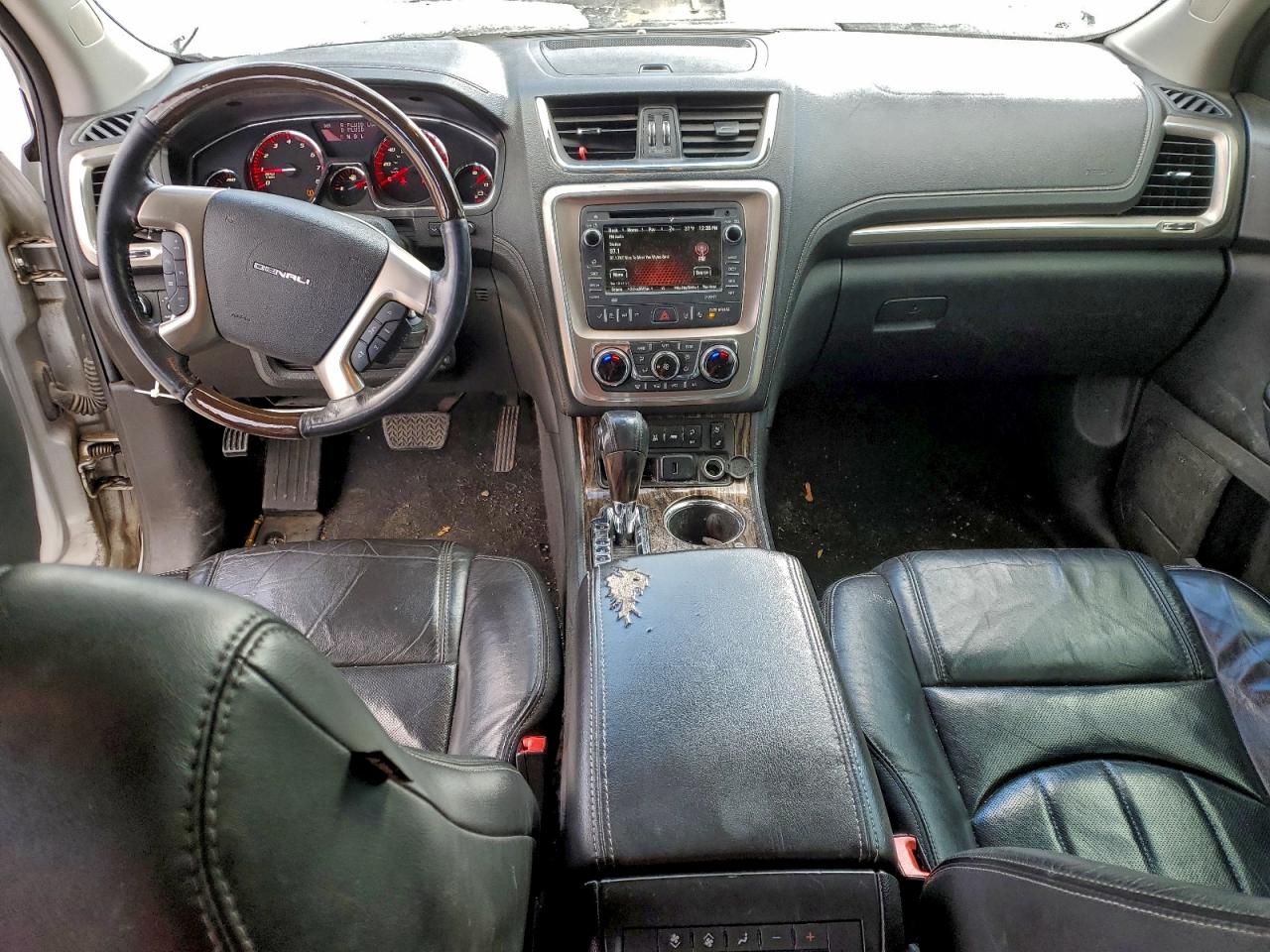 GMC Acadia Denali Image 8