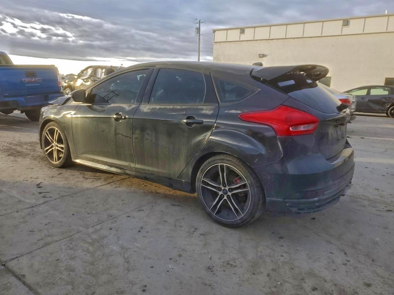 Ford Focus St Image 2