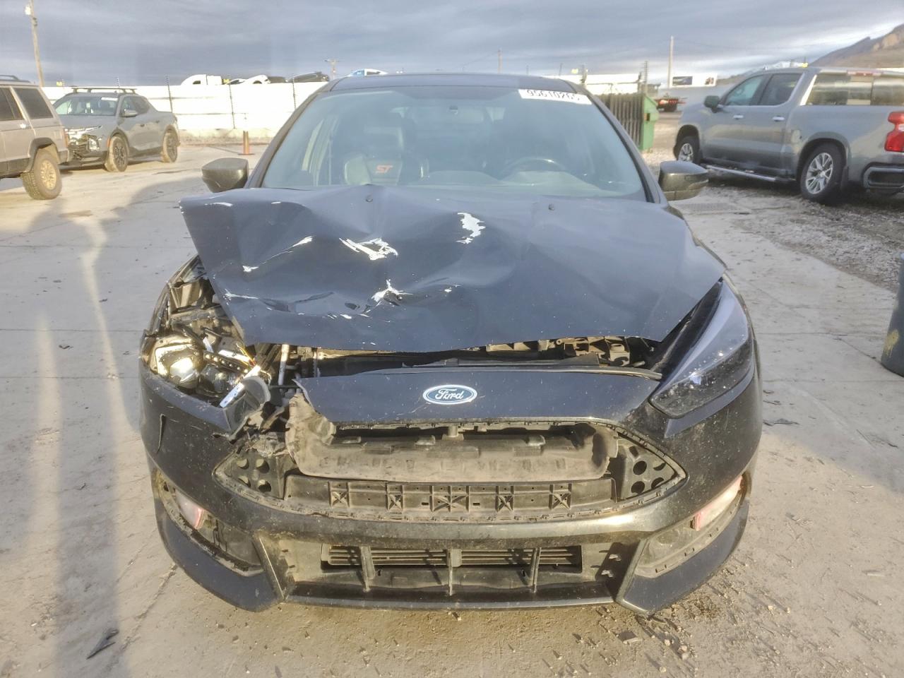 Ford Focus St Image 4