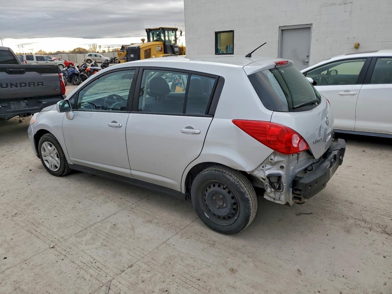 Nissan Versa S Image 5