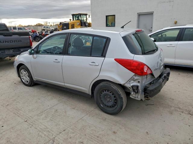 Nissan Versa S Image 5