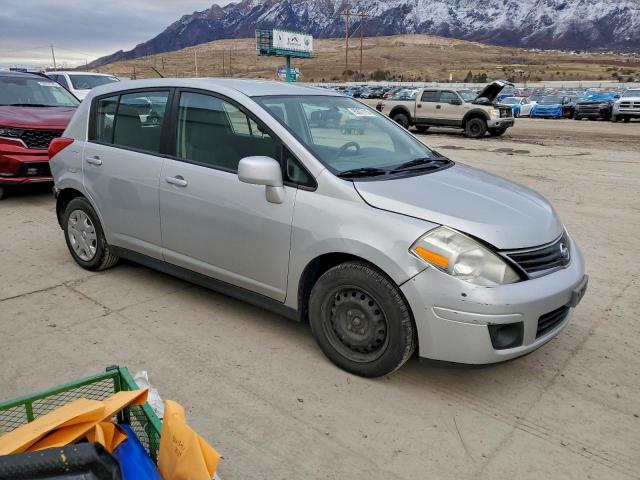 Nissan Versa S Image 2