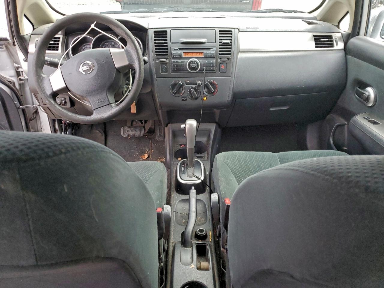 Nissan Versa S Image 4
