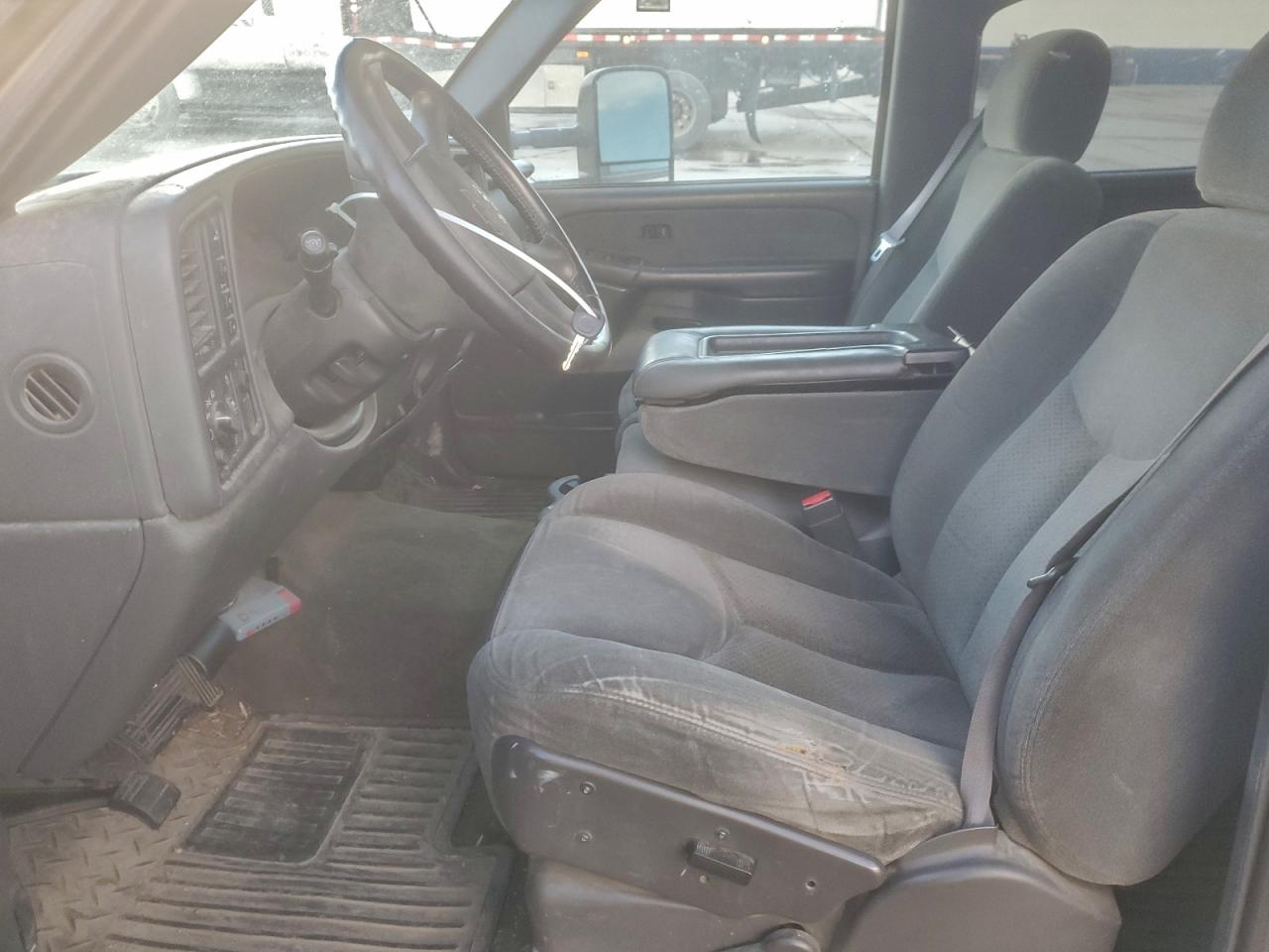 Chevrolet Silverado K2500 Heavy Duty Image 6