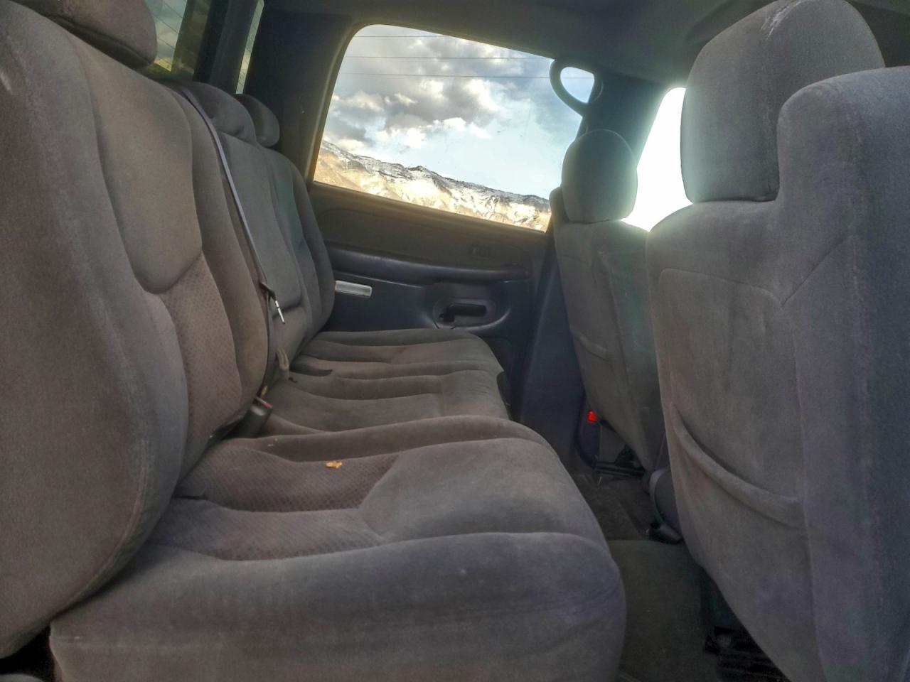 Chevrolet Silverado K2500 Heavy Duty Image 13