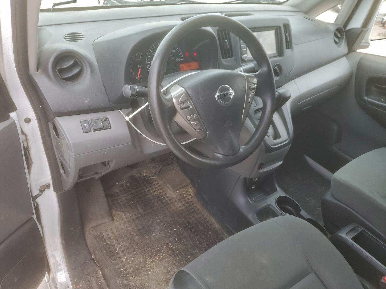 Nissan Nv 2.5s Image 7