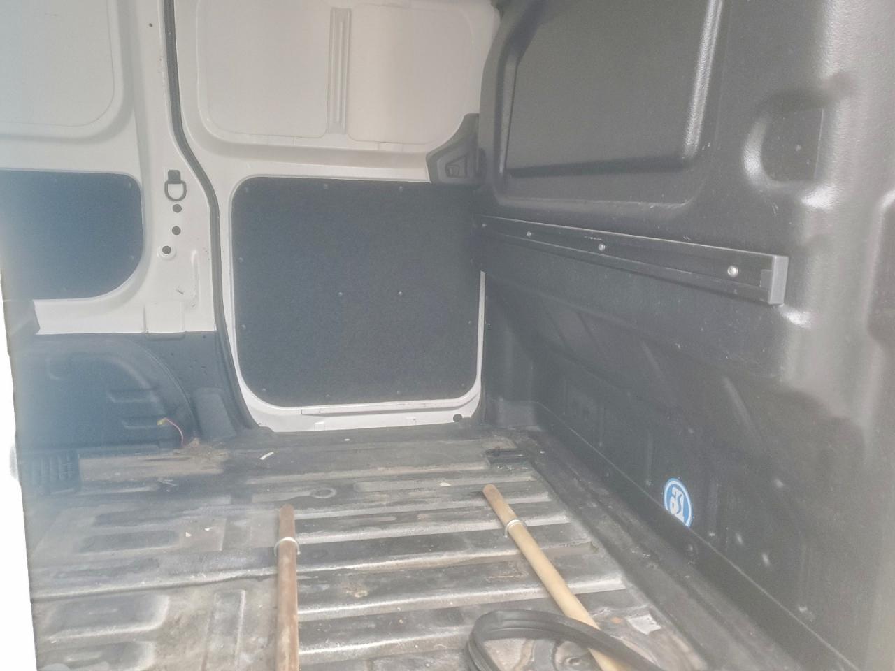 Nissan Nv 2.5s Image 5