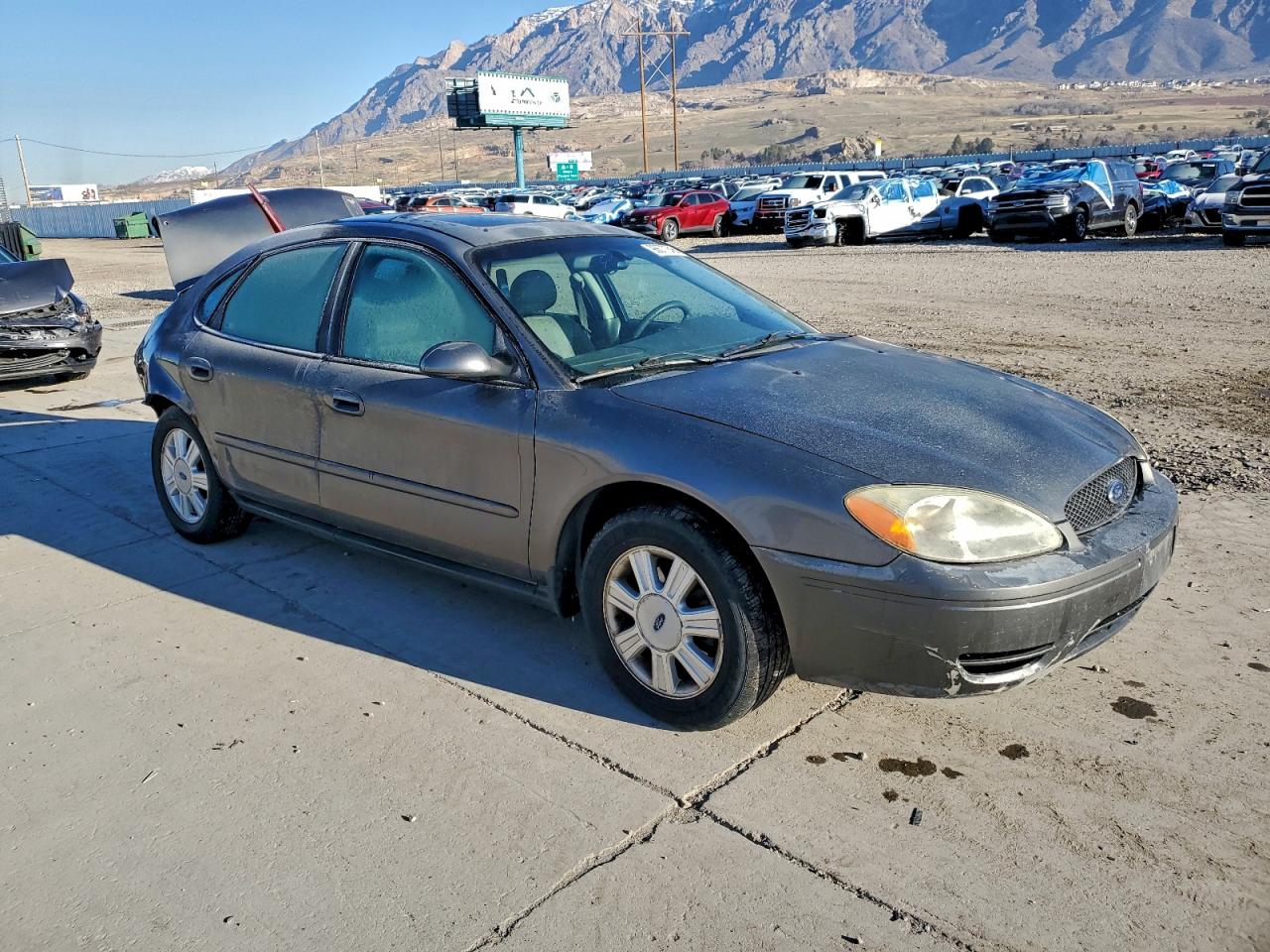 Ford Taurus Sel Image 9