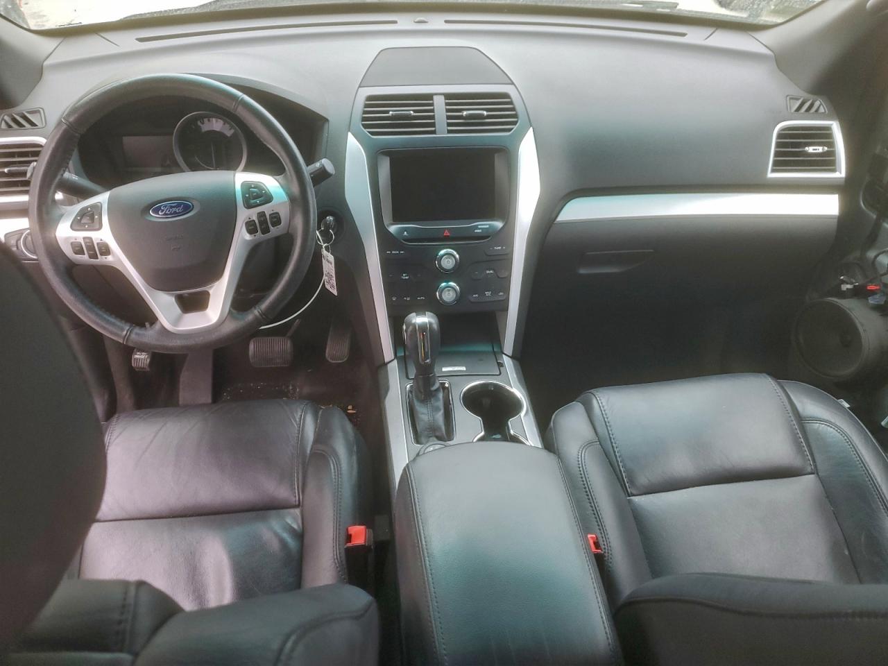 Ford Explorer Xlt Image 4