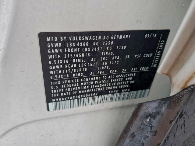 Volkswagen Tiguan S Image 2