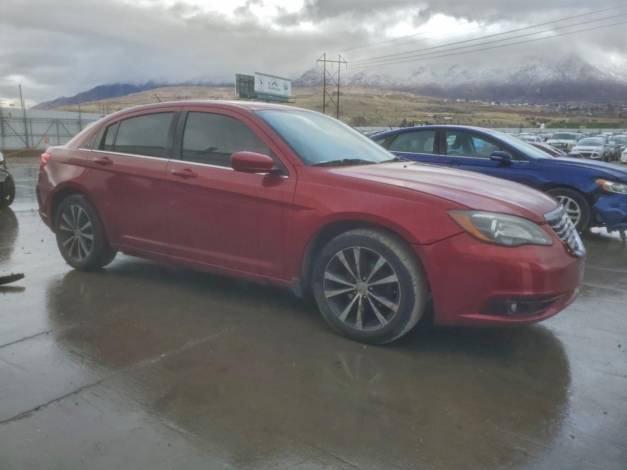 Chrysler 200 Touring Image 12