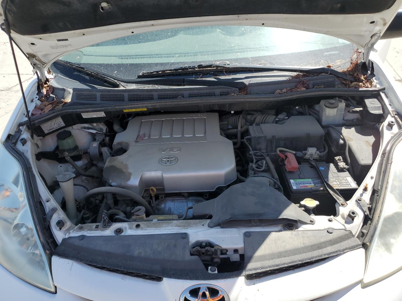 Toyota Sienna Le Image 8