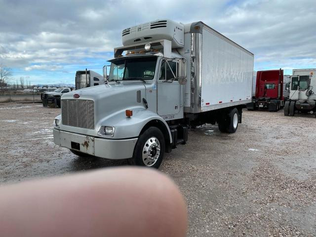 Peterbilt 330 Image 8