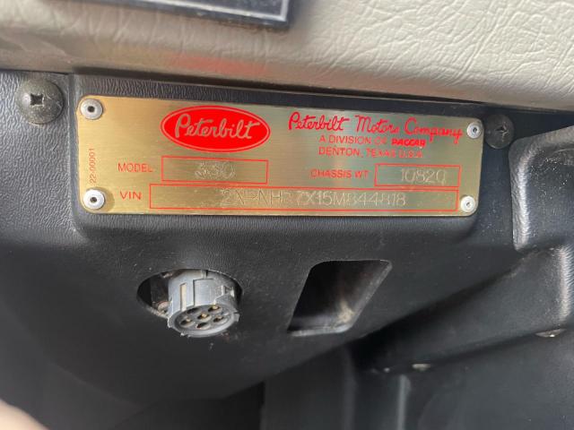 Peterbilt 330 Image 10