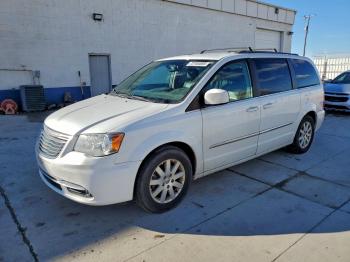  Salvage Chrysler Minivan