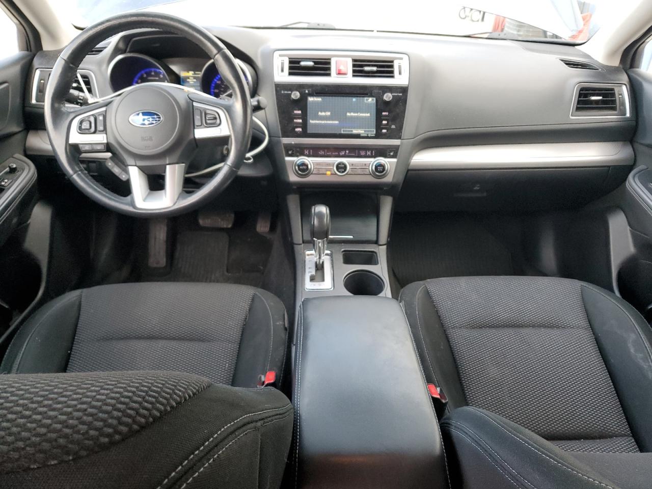 Subaru Outback 2.5i Premium Image 10