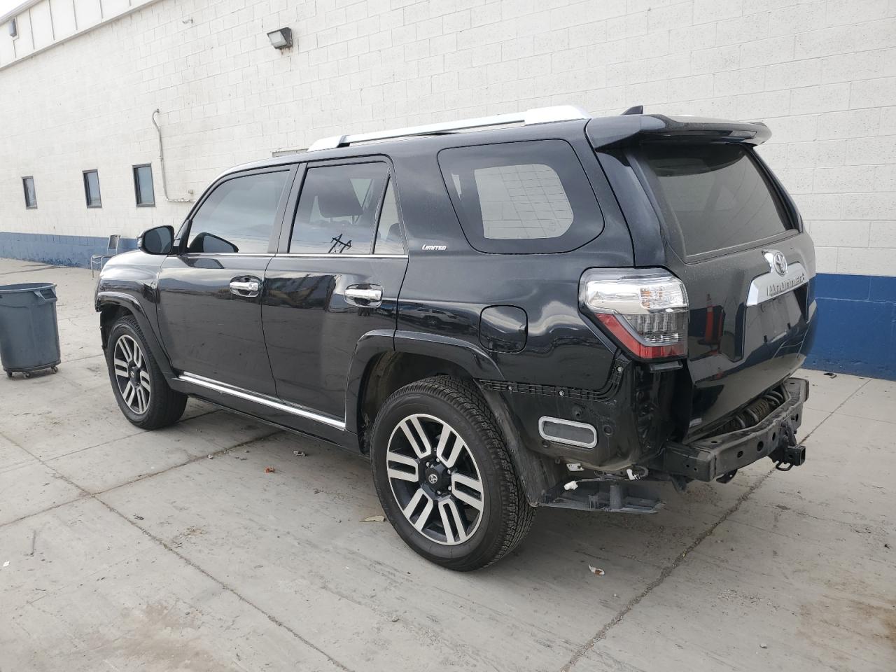 Toyota 4Runner Limited Image 4