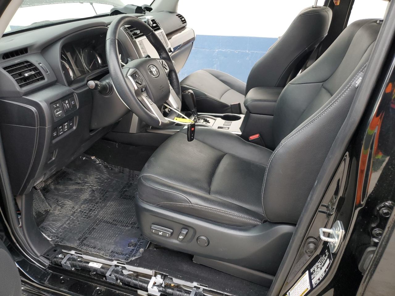 Toyota 4Runner Limited Image 9