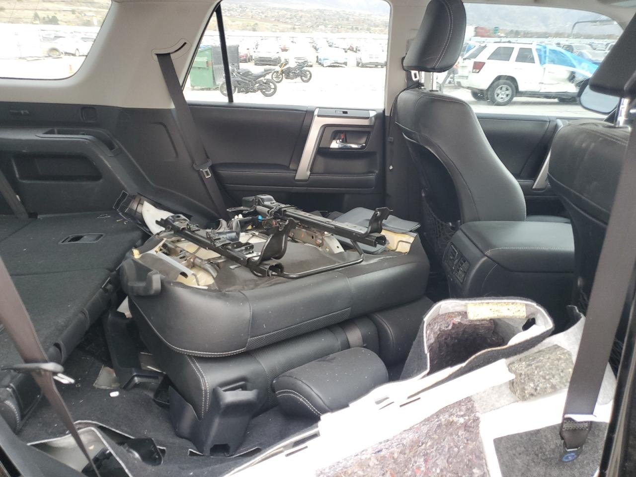 Toyota 4Runner Limited Image 11