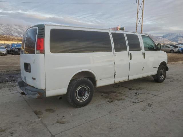 GMC Savana G3500 Image 2