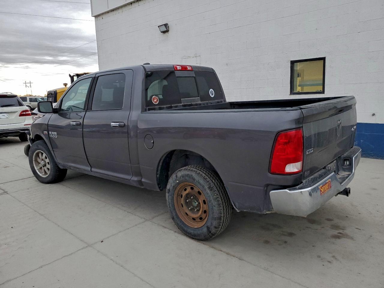 Ram 1500 Slt Image 3