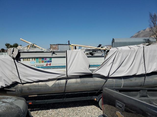 Sun Tracker Boat Image 9