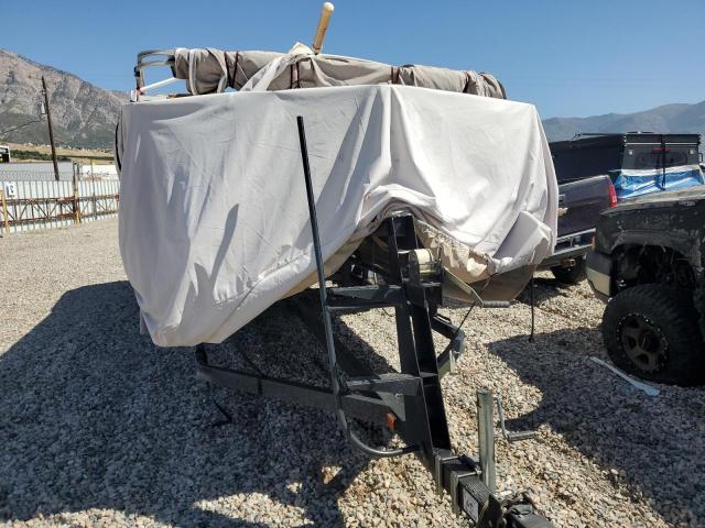 Sun Tracker Boat Image 2