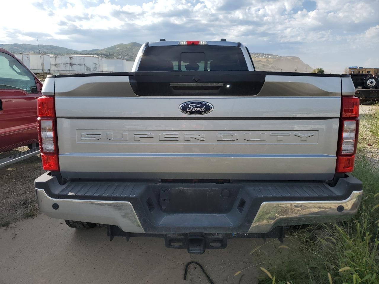 Ford F-450 Super Duty Image 9