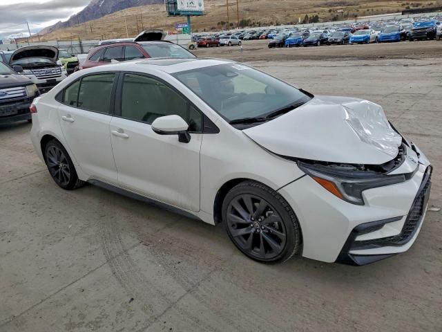 Toyota Corolla Xse Image 4