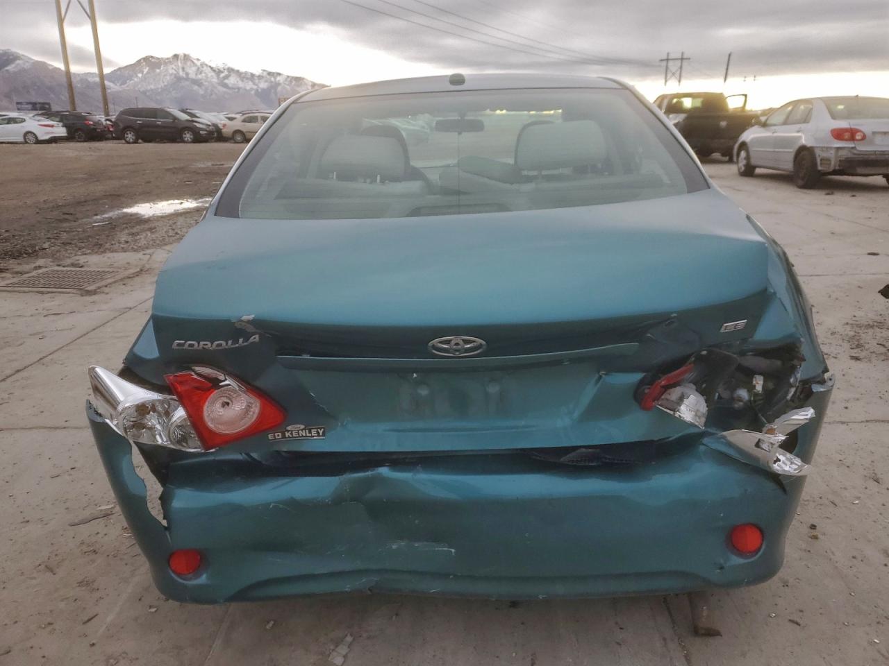 Toyota Corolla Base Image 11