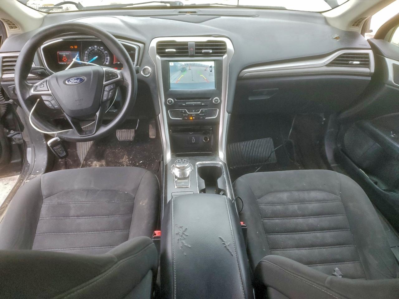 Ford Fusion Se Image 8