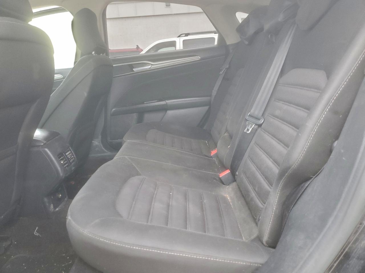 Ford Fusion Se Image 5