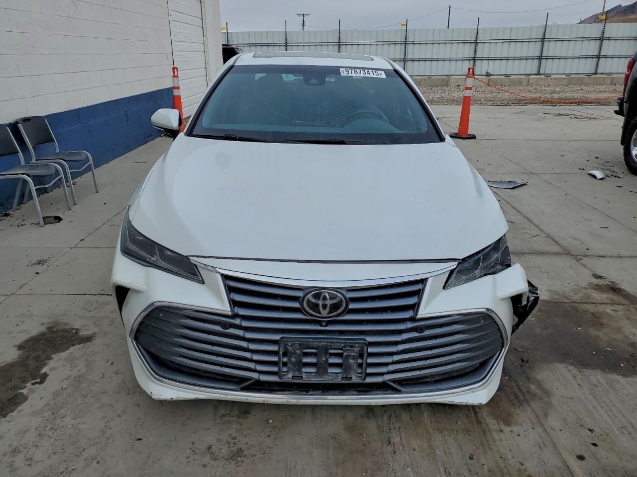 Toyota Avalon Xle Image 10