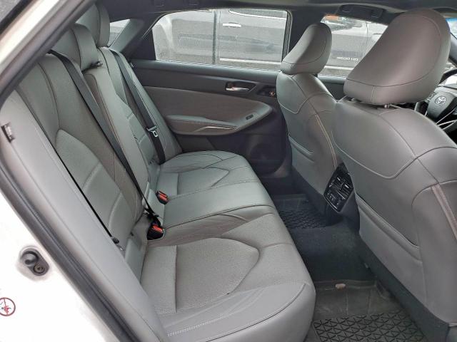 Toyota Avalon Xle Image 3