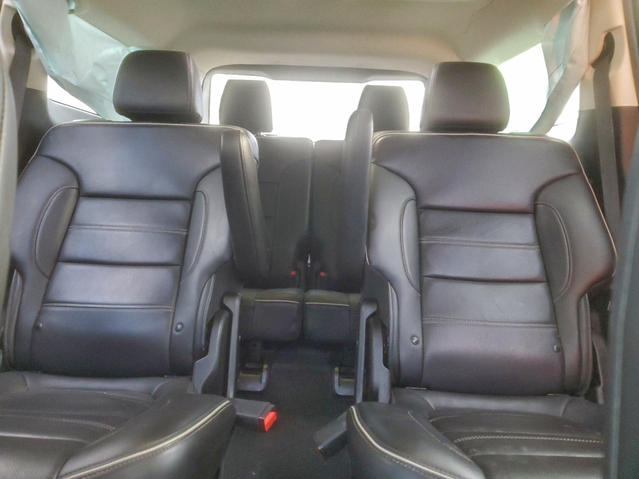 GMC Acadia Denali Image 11