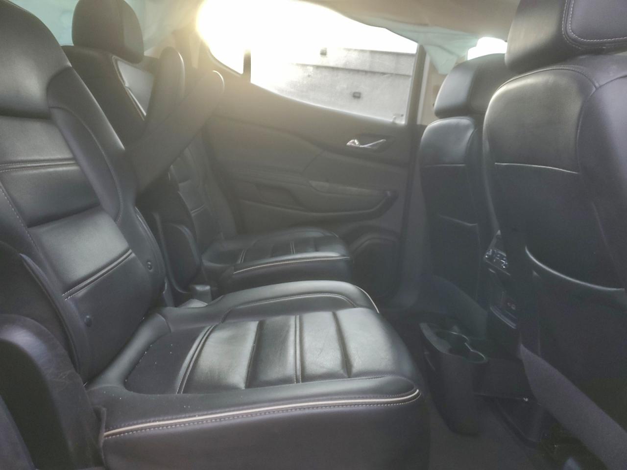 GMC Acadia Denali Image 10