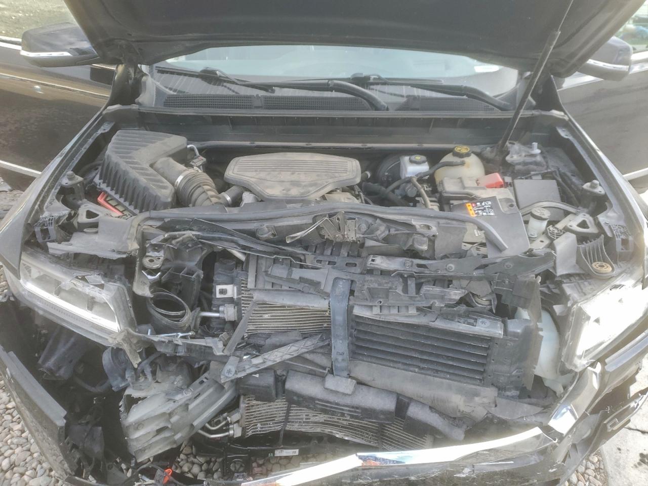 GMC Acadia Denali Image 13