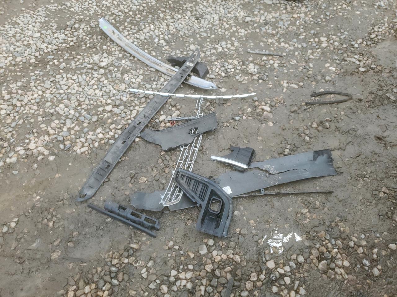 GMC Acadia Denali Image 12